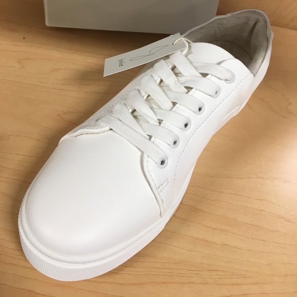 - Joie White Low top Womens Sneaker 👟 - Picture 2 of 8
